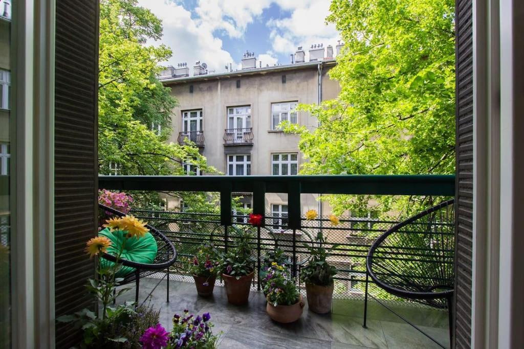 Spacious 3Br Apartment With Ac In Living Room, 2 Balconies Krakau Buitenkant foto
